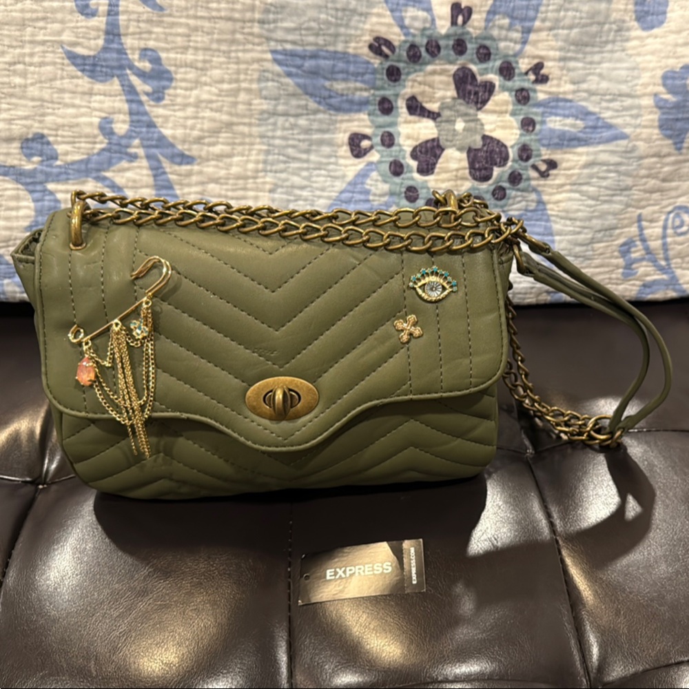 Express Green Quilted Shoulder Bag with Chain Strap, 🆕